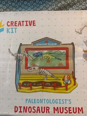 Paleontologist's Dinosaur Museum Playset – Multicolor